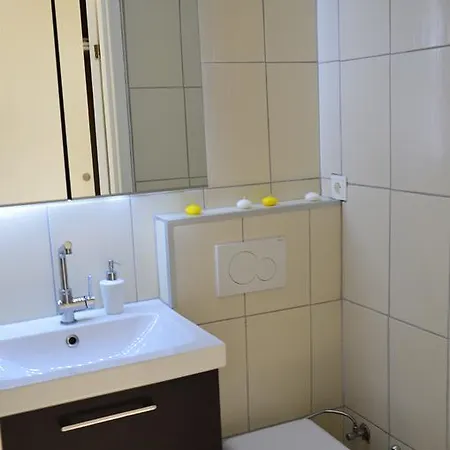 Apartment Gemutliches Mit Balkon *